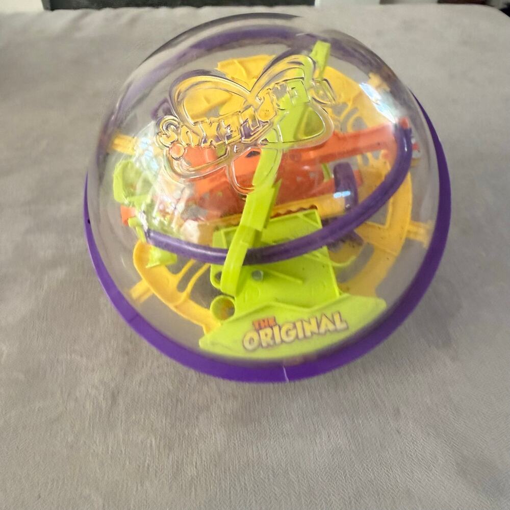 Perplexus The Original 3D Maze Ball Puzzle Game 100 Challenges Purple Green